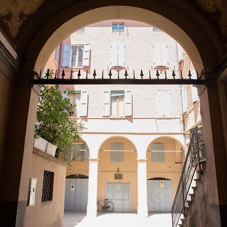 Maison La Pomposa Modena Kültér fotó